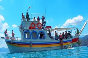 zorbas-boat-300x200-1.jpg